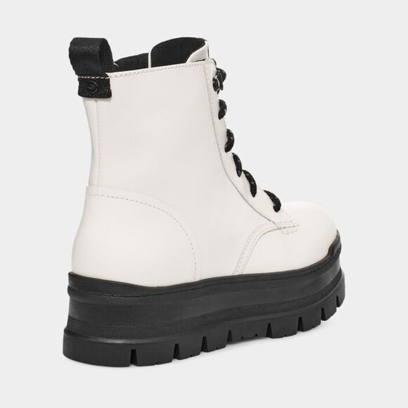 UGG Women's Sidnee Boot - Picture 4 of 11